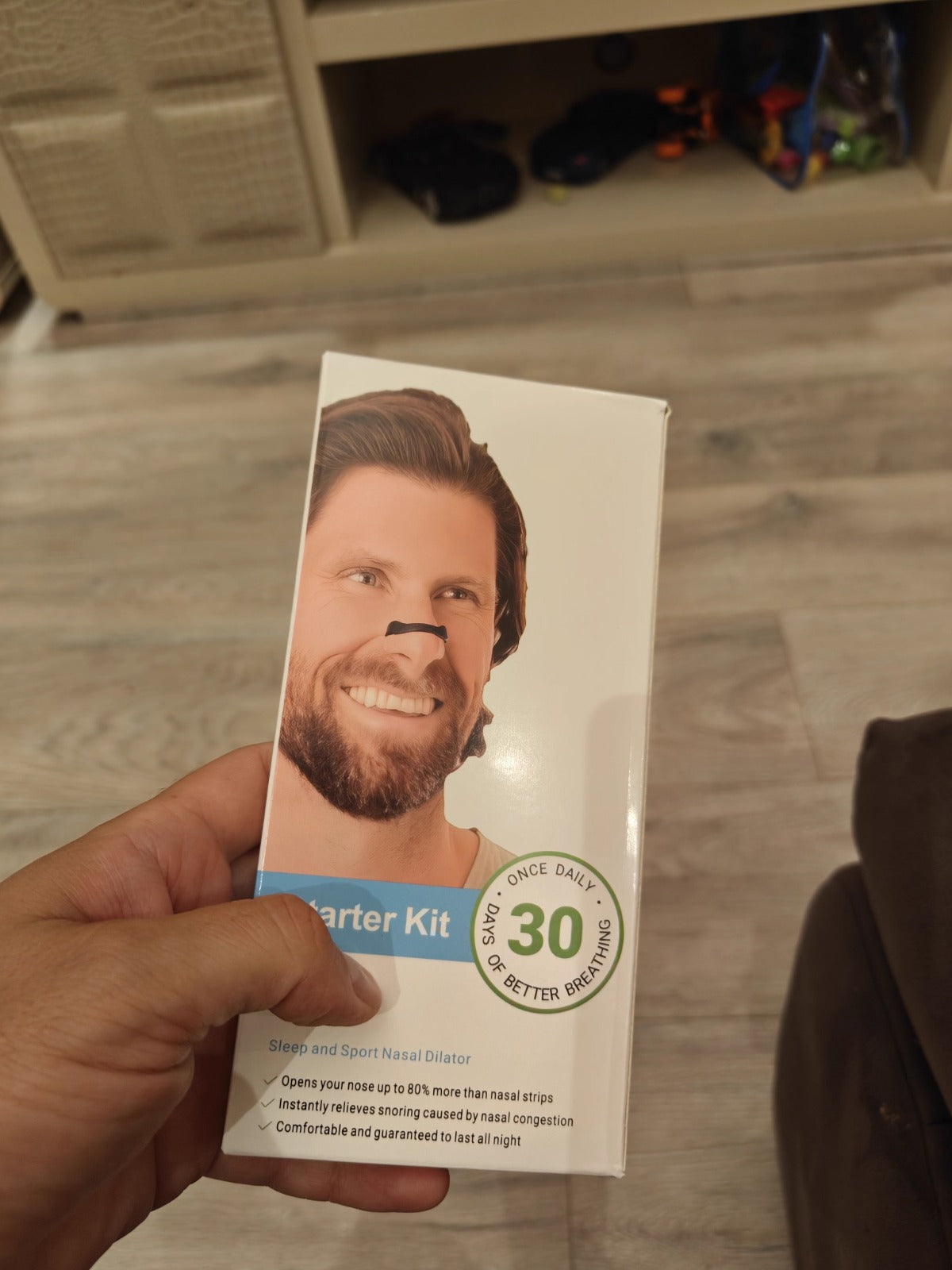 Magnetiska näsremsor, näsklämma mot snarkning